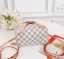 Load image into Gallery viewer, LB160 Small: 7.3x11x4.5inch Meduim: 12.2x11.8x7.9inch