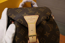 Load image into Gallery viewer, LB165 10x11.4x3.5inch