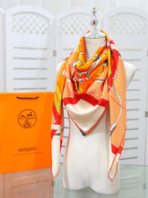 Load image into Gallery viewer, CLTH008 100%Pure Silk 140x140cm