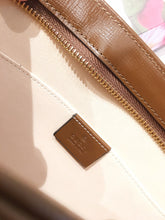 Load image into Gallery viewer, GC127 10x7.9x2.4inch