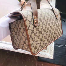 Load image into Gallery viewer, GC098 10.83x6.89x4.33 inch