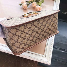 Load image into Gallery viewer, GC098 10.83x6.89x4.33 inch