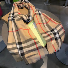 Load image into Gallery viewer, CLTH011 70%wool,30%Pure Silk 200x110cm