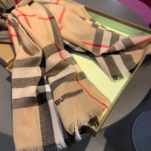 Load image into Gallery viewer, CLTH011 70%wool,30%Pure Silk 200x110cm