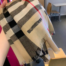 Load image into Gallery viewer, CLTH011 70%wool,30%Pure Silk 200x110cm