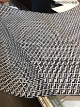 Load image into Gallery viewer, CLTH013 70%wool,30%Pure Silk 140x140cm