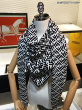 Load image into Gallery viewer, CLTH013 70%wool,30%Pure Silk 140x140cm