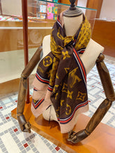 Load image into Gallery viewer, CLTH015 70%wool,30%Pure Silk 100x200cm