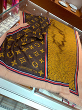 Load image into Gallery viewer, CLTH015 70%wool,30%Pure Silk 100x200cm