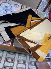 Load image into Gallery viewer, CLTH020 Cashmere and Pure Silk 140x140cm