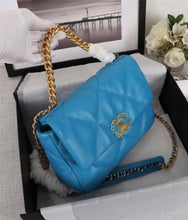 Load image into Gallery viewer, CC048 Small 6.3x10.2x3.5 inch Medium 7.9x11.8x3.9 inch