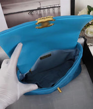 Load image into Gallery viewer, CC048 Small 6.3x10.2x3.5 inch Medium 7.9x11.8x3.9 inch