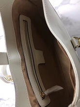 Load image into Gallery viewer, GC146 11x7.5x1.8inch