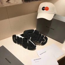 Load image into Gallery viewer, SE133 Speed 2.0 Recycled Knit Trainers / Men's Size 6-10, Women's Size 5-11