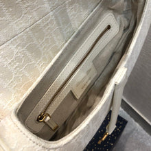 Load image into Gallery viewer, DR054 HIGHEST QUALITY VERSION Small: 8.3x7.1x2inch Meduim: 10x7.9x2.6inch