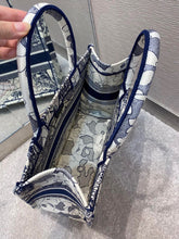 Load image into Gallery viewer, DR055 HIGHEST QUALITY VERSION S:14.4x11x6.9inch L:16.3x13.8x7.1inch