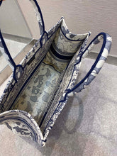 Load image into Gallery viewer, DR055 HIGHEST QUALITY VERSION S:14.4x11x6.9inch L:16.3x13.8x7.1inch