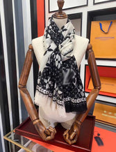 Load image into Gallery viewer, CLTH041 100%wool 100x200cm