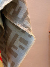 Load image into Gallery viewer, CLTH048 140x140cm