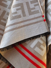 Load image into Gallery viewer, CLTH048 140x140cm