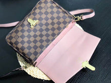 Load image into Gallery viewer, LB218 9.8x7.1x3.2inch