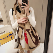 Load image into Gallery viewer, CLTH052 Mink Wool 180x65cm