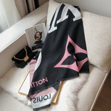 Load image into Gallery viewer, CLTH053 Mink Wool 180x65cm