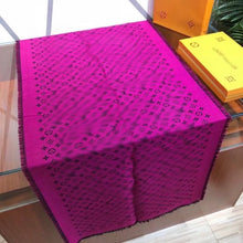 Load image into Gallery viewer, CLTH055 100%Pure Silk with Wool 75x200cm