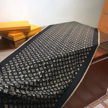 Load image into Gallery viewer, CLTH056 100%Pure Silk with Wool 75x200cm