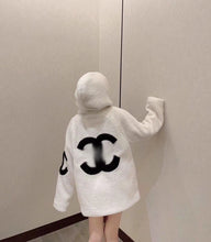 Load image into Gallery viewer, CLTH057