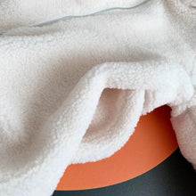 Load image into Gallery viewer, CLTH057