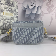 Load image into Gallery viewer, DR063 S:7.1x5.9x2.4inch M:9.1x7.1x2.8inch