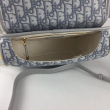 Load image into Gallery viewer, DR063 S:7.1x5.9x2.4inch M:9.1x7.1x2.8inch