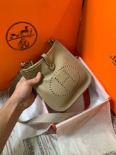 Load image into Gallery viewer, HM024 6.7x7.1x2.4inch