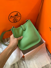 Load image into Gallery viewer, HM026 6.7x7.1x2.4inch