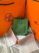 Load image into Gallery viewer, HM026 6.7x7.1x2.4inch