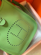 Load image into Gallery viewer, HM026 6.7x7.1x2.4inch