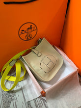 Load image into Gallery viewer, HM027 6.7x7.1x2.4inch