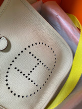 Load image into Gallery viewer, HM027 6.7x7.1x2.4inch