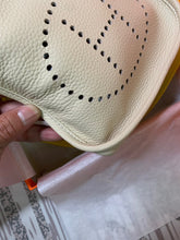 Load image into Gallery viewer, HM027 6.7x7.1x2.4inch