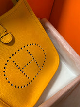 Load image into Gallery viewer, HM028 6.7x7.1x2.4inch