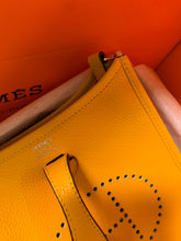 Load image into Gallery viewer, HM028 6.7x7.1x2.4inch