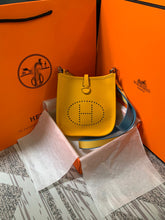 Load image into Gallery viewer, HM028 6.7x7.1x2.4inch