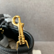 Load image into Gallery viewer, CL042 9.1x9.8x5.1inch