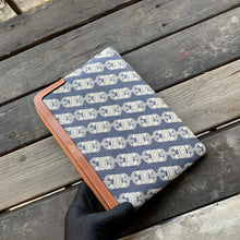 Load image into Gallery viewer, CL050 9.8x6.7x0.8inch