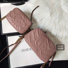 Load image into Gallery viewer, GC035 7.1x4.7x2.4(small) 9.4x5.1x2.8(medium)