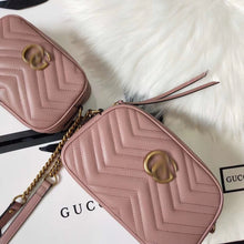 Load image into Gallery viewer, GC035 7.1x4.7x2.4(small) 9.4x5.1x2.8(medium)