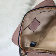 Load image into Gallery viewer, GC035 7.1x4.7x2.4(small) 9.4x5.1x2.8(medium)