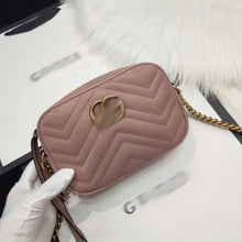 Load image into Gallery viewer, GC035 7.1x4.7x2.4(small) 9.4x5.1x2.8(medium)