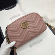 Load image into Gallery viewer, GC035 7.1x4.7x2.4(small) 9.4x5.1x2.8(medium)